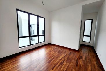 Casablanca 2 Facing South Alam Impian