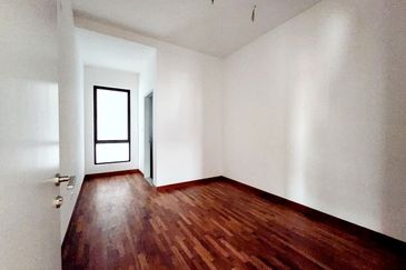 Casablanca 2 Facing South Alam Impian