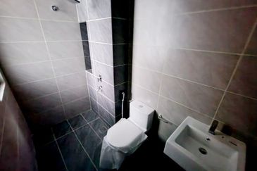 Casablanca 2 Facing South Alam Impian