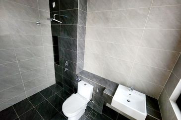 Casablanca 2 Facing South Alam Impian