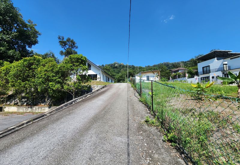 Banglo Batu 11, Hulu Langat | Open Concept | Easy access to EKVE