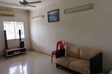 INVEST  - Good Returns- 2 Tingkat Kedai - Segera boleh berniaga