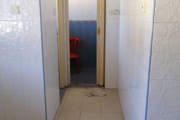 INVEST  - Good Returns- 2 Tingkat Kedai - Segera boleh berniaga