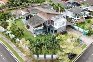 [CORNER LOT] Double Storey Bungalow Forte Jalan Titian Bukit Jelutong Shah Alam Freehold FOR SALE