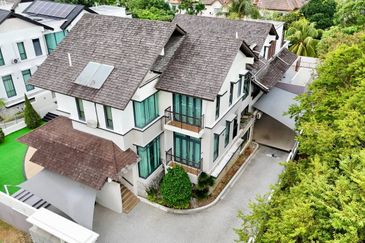 [10,182 SQFT ] 3 Storey Bungalow Primo 2 The Enclave, Bukit Jelutong, Shah Alam FOR SALE