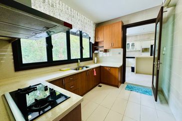 [10,182 SQFT ] 3 Storey Bungalow Primo 2 The Enclave, Bukit Jelutong, Shah Alam FOR SALE