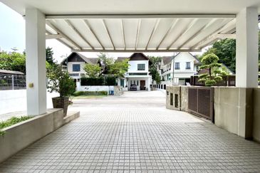 [CORNER LOT] 3 Storey Bungalow Primo 1 The Enclave Bukit Jelutong, Shah Alam FOR SALE