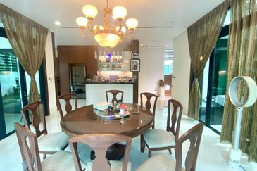 [CORNER LOT] 3 Storey Bungalow Primo 1 The Enclave Bukit Jelutong, Shah Alam FOR SALE