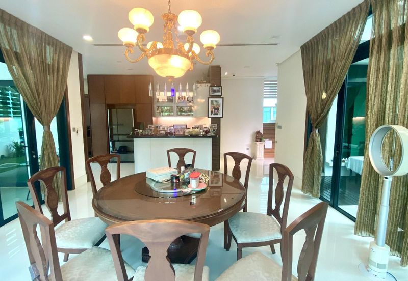 [CORNER LOT] 3 Storey Bungalow Primo 1 The Enclave Bukit Jelutong, Shah Alam FOR SALE