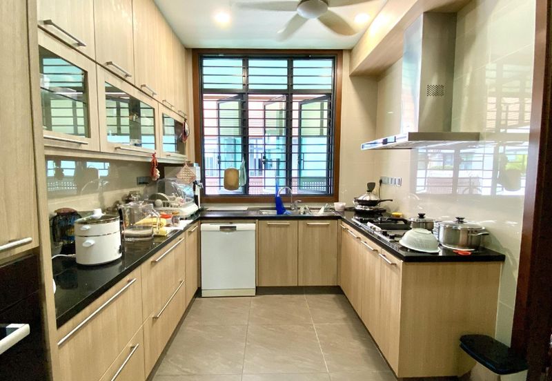 [CORNER LOT] 3 Storey Bungalow Primo 1 The Enclave Bukit Jelutong, Shah Alam FOR SALE