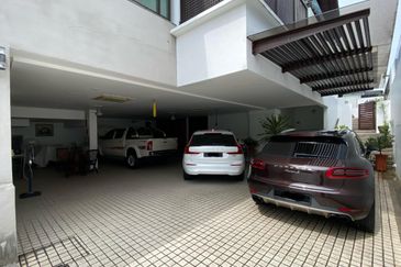 Bukit Jelutong