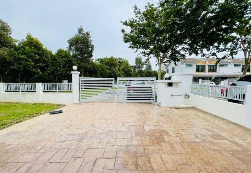 Ceria Residence Cyberjaya CORNER LOT Double Storey Terrace FOR SALE 