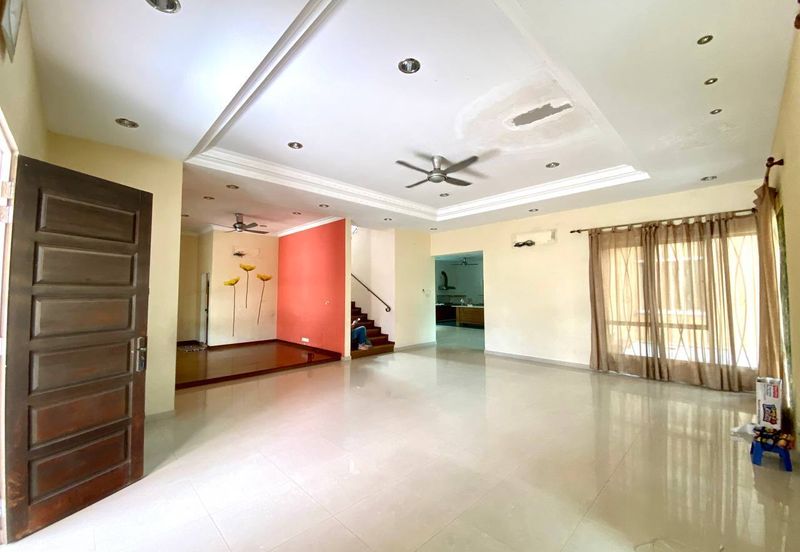 Putra Hill Residency