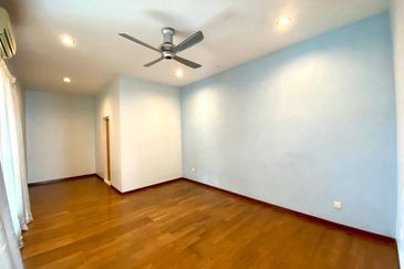 Putra Hill Residency