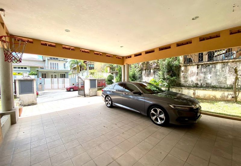 Putra Hill Residency