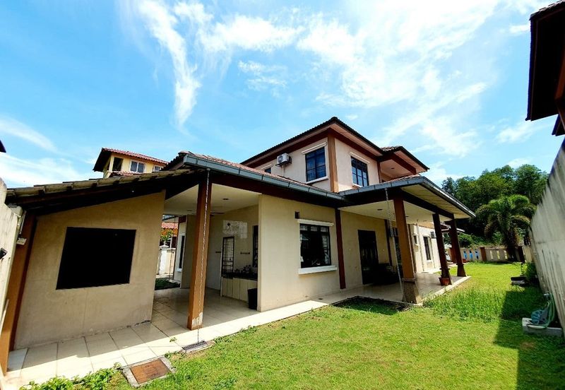 Putra Hill Residency