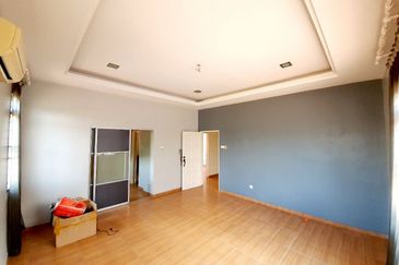 Putra Hill Residency