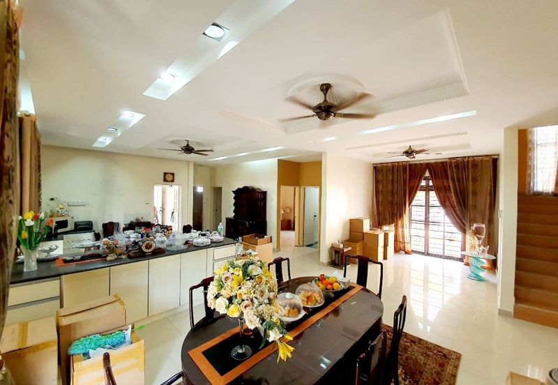 Putra Hill Residency