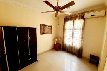 Putra Hill Residency