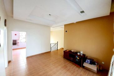 Putra Hill Residency