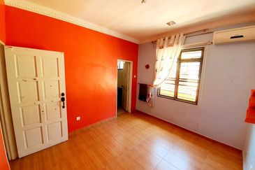 Putra Hill Residency