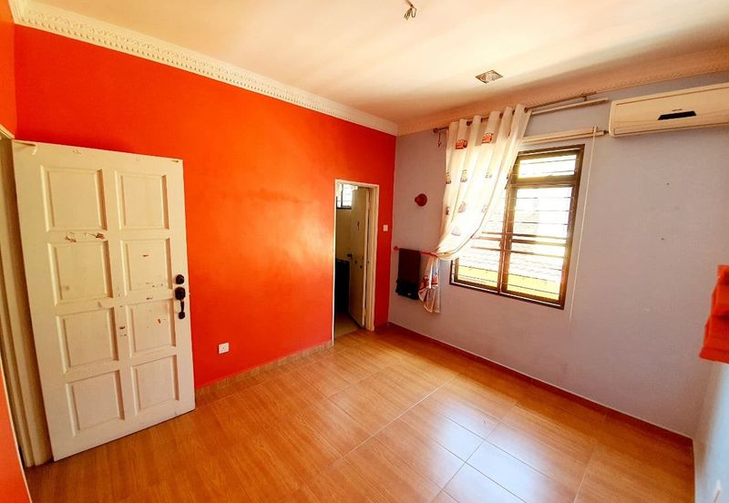 Putra Hill Residency