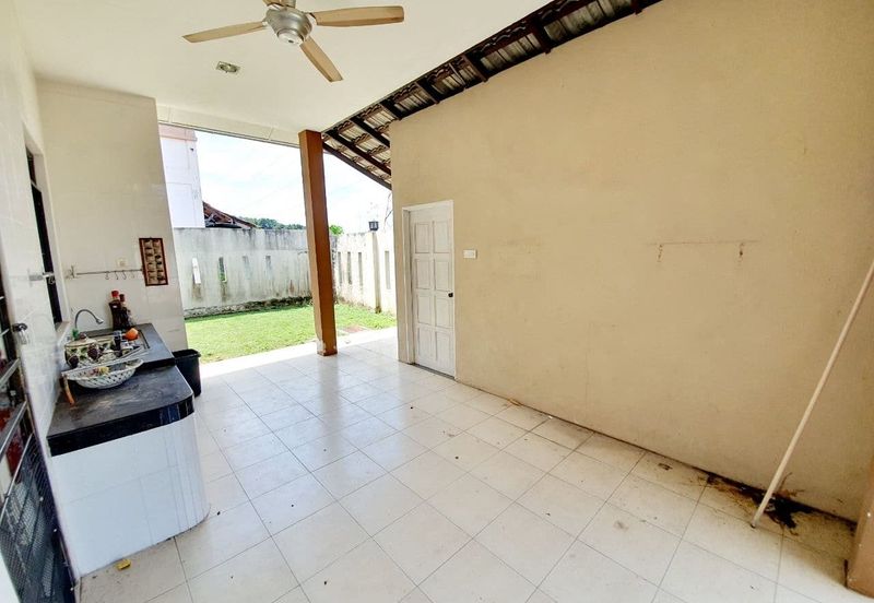 Putra Hill Residency