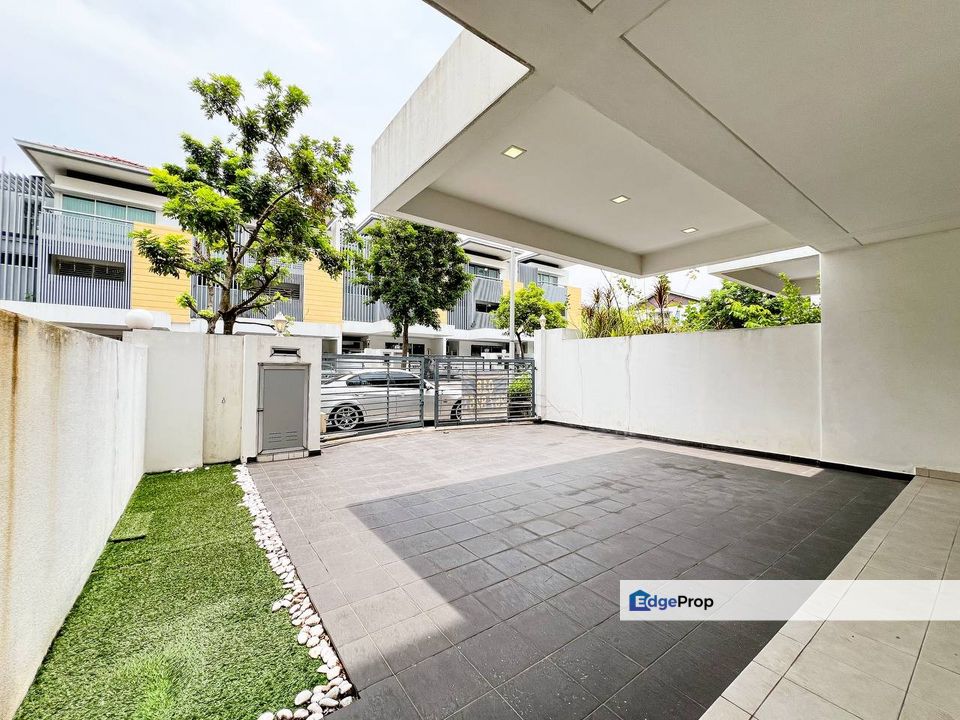 Nadayu 92 Kajang 3 Storey Superlink For Sale Near Tropicana Heights Kajang Bandar Teknologi Kajang 2, Selangor, Semenyih