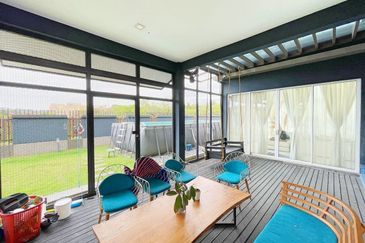 Titian, Bukit Jelutong