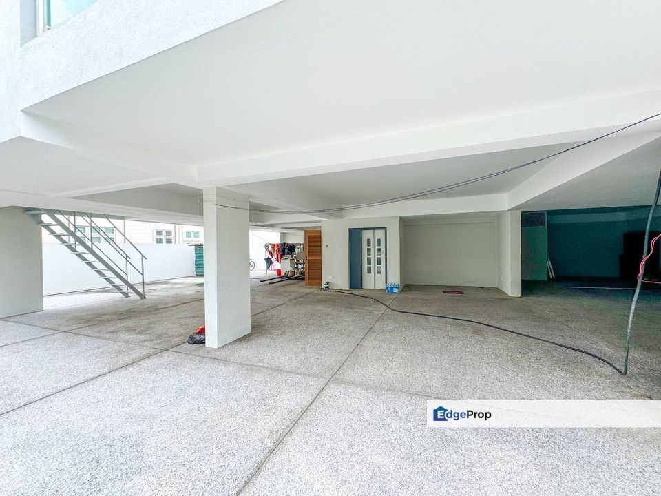 Bungalow Jalan Menara Bukit Jelutong Shah Alam Double Storey Bungalow For Sale Near Jalan Titian Jalan Bidai Jalan Mihrab, Selangor, Bukit Jelutong