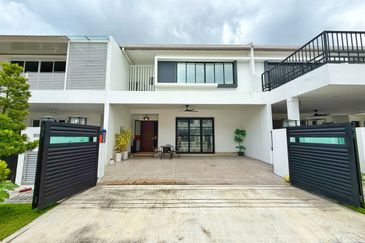 Sejati Lakeside Cyberjaya Double Storey Superlink For Sale Freehold Near Sejati Residence Cyberjaya Setia Eco Glades Setia Safiro