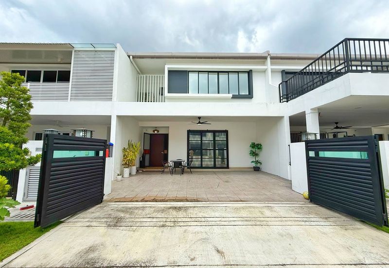 Sejati Lakeside Cyberjaya Double Storey Superlink For Sale Freehold