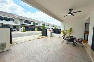 Sejati Lakeside Cyberjaya Double Storey Superlink For Sale Freehold Near Sejati Residence Cyberjaya Setia Eco Glades Setia Safiro