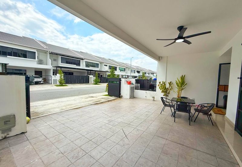 Sejati Lakeside Cyberjaya Double Storey Superlink For Sale Freehold