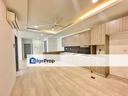 [2 PARKING DAH RENO] Lakefront Residence, Cyberjaya FOR SALE, Selangor, Cyberjaya