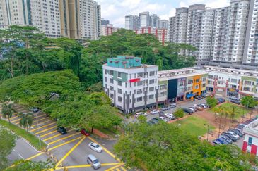 Plaza Dwitasik, Bandar Sri Permaisuri