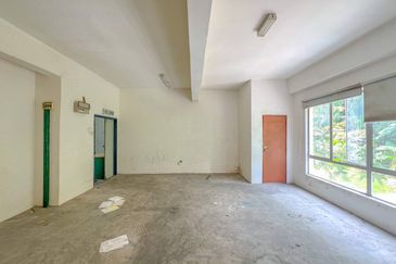 Plaza Dwitasik, Bandar Sri Permaisuri