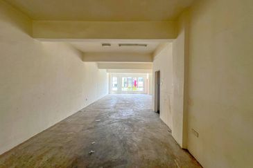 Danau Lumayan Avenue