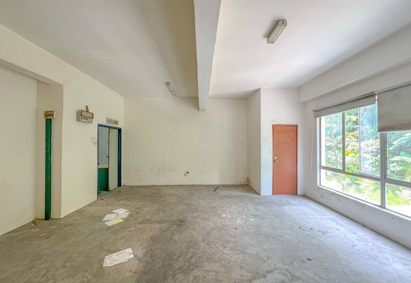 Danau Lumayan Avenue