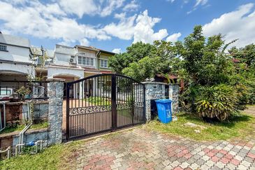 Double Storey Superlink Jalan Kubah Bukit Jelutong Shah Alam For Sale Freehold Near Jalan Bidai Residence Jalan Serambi Jalan jeriji 