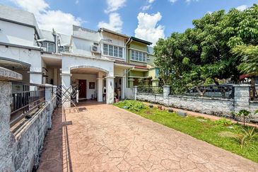 Double Storey Superlink Jalan Kubah Bukit Jelutong Shah Alam For Sale Freehold Near Jalan Bidai Residence Jalan Serambi Jalan jeriji 