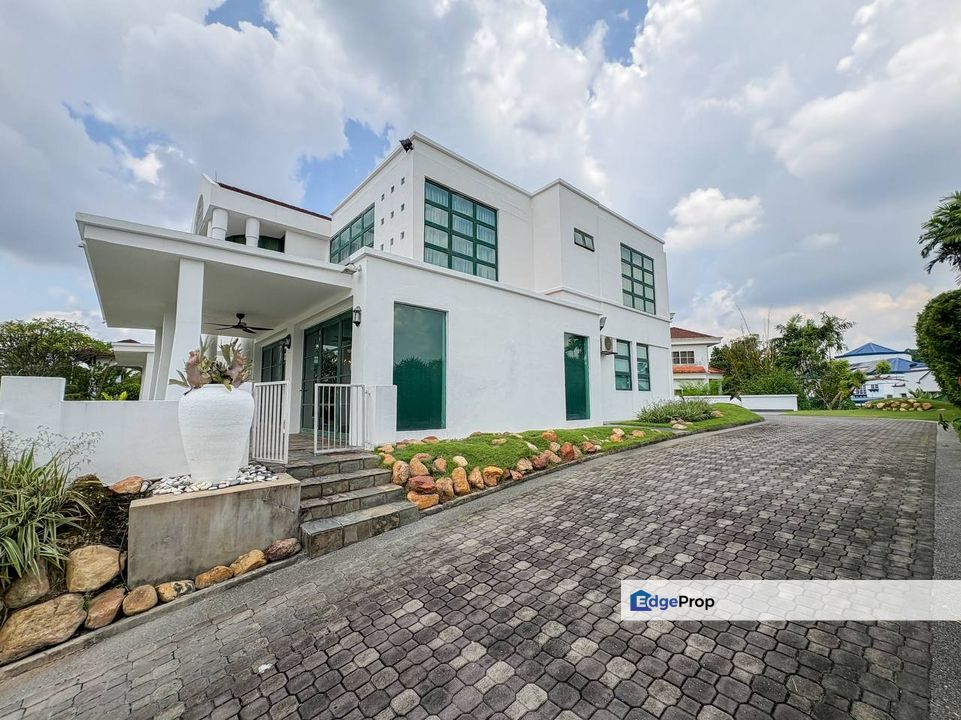 Bungalow KGSAAS Seksyen 13 Shah Alam Double Storey For Sale Jalan Kelab Golf Seksyen 13 Shah Alam   , Selangor, Shah Alam