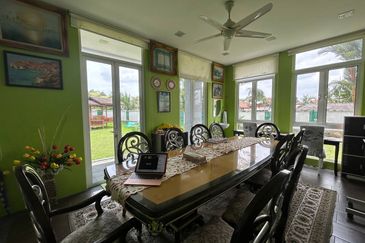 Titian, Bukit Jelutong