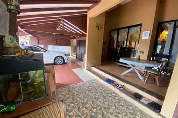 CORNER LOT Double Storey Terrace Jalan Birai Bukit Jelutong Shah Alam Freehold For Sale 