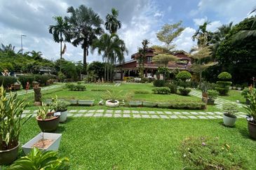 CORNER LOT Double Storey Terrace Jalan Birai Bukit Jelutong Shah Alam Freehold For Sale 