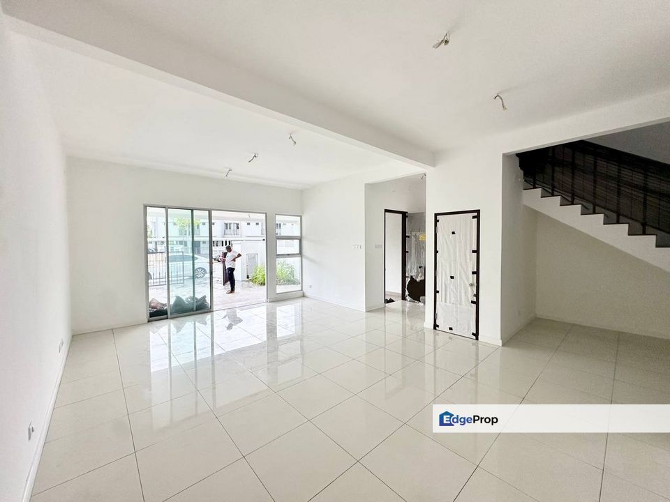 24x75 Double Storey Superlink Frischia Serene Heights Bangi FOR SALE Freehold Near Alam Sari Bangi Bandar Baru Bangi Bandar Seri Putra, Selangor, Bangi