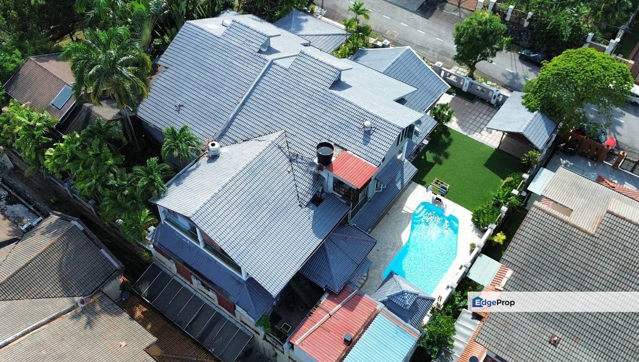 De Puncak Ukay Taman Ukay Perdana Ampang 2.5 Storey Semi D For Sale , Selangor, Ampang