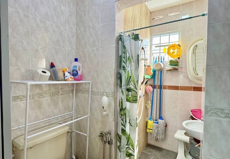 Jalan Kubah Bukit Jelutong Shah Alam Double Storey Terrace For Sale Freehold  