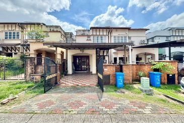 Double Storey Terrace Jalan Kubah Bukit Jelutong Shah Alam Freehold For Sale Near Denai Alam   