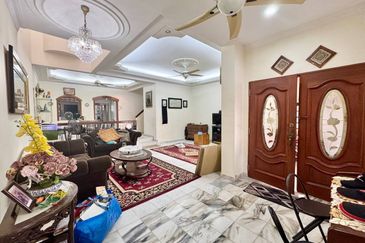 Double Storey Terrace Jalan Kubah Bukit Jelutong Shah Alam Freehold For Sale Near Denai Alam    